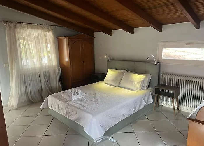 Attic With A View Salonic