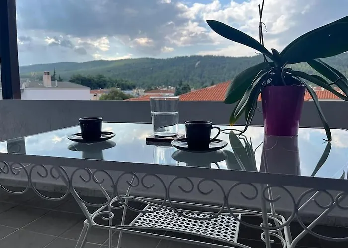 דירה Attic With A View סלוניקי