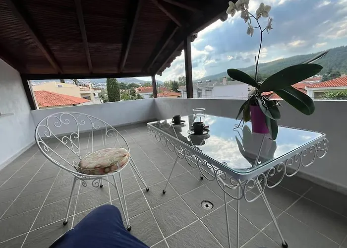 Attic With A View סלוניקי