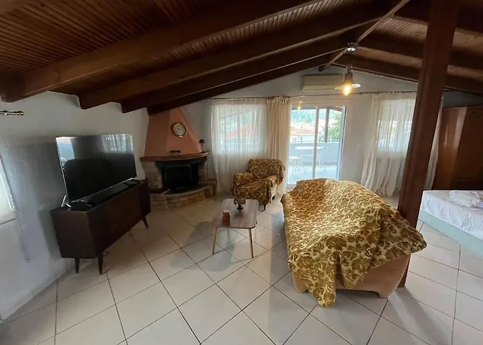 Attic With A View דירה *