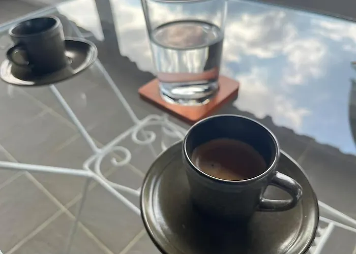 דירה Attic With A View סלוניקי